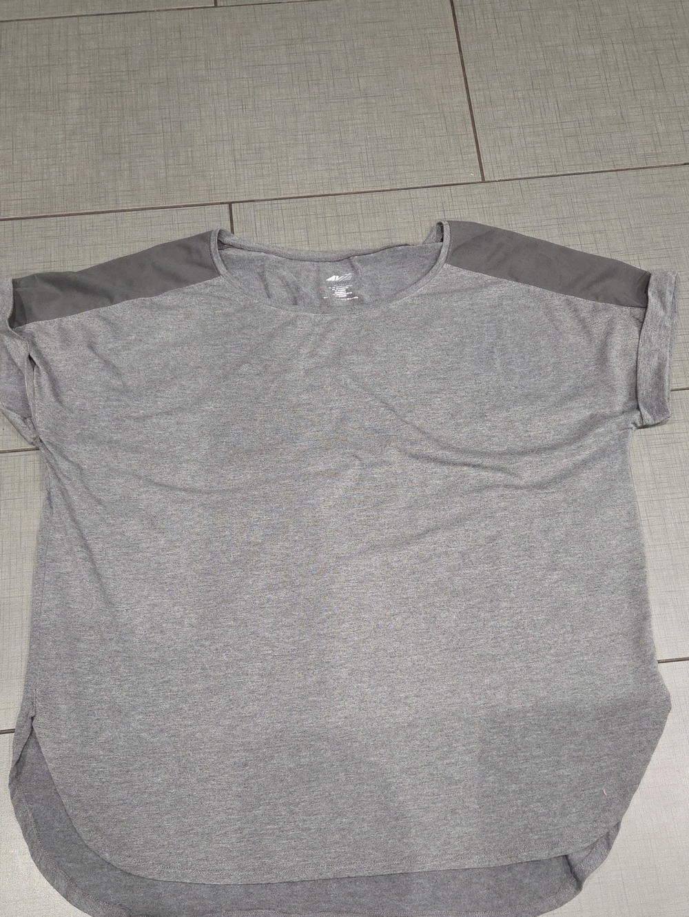 Avia Women's Short-Sleeve Grey Tee with Dark Shoulder Panels XXL